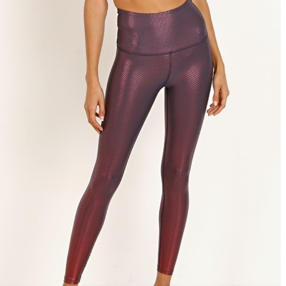 SOLD NWT | Beyond Yoga Metallic Dot Leggings - Picture 2 of 4